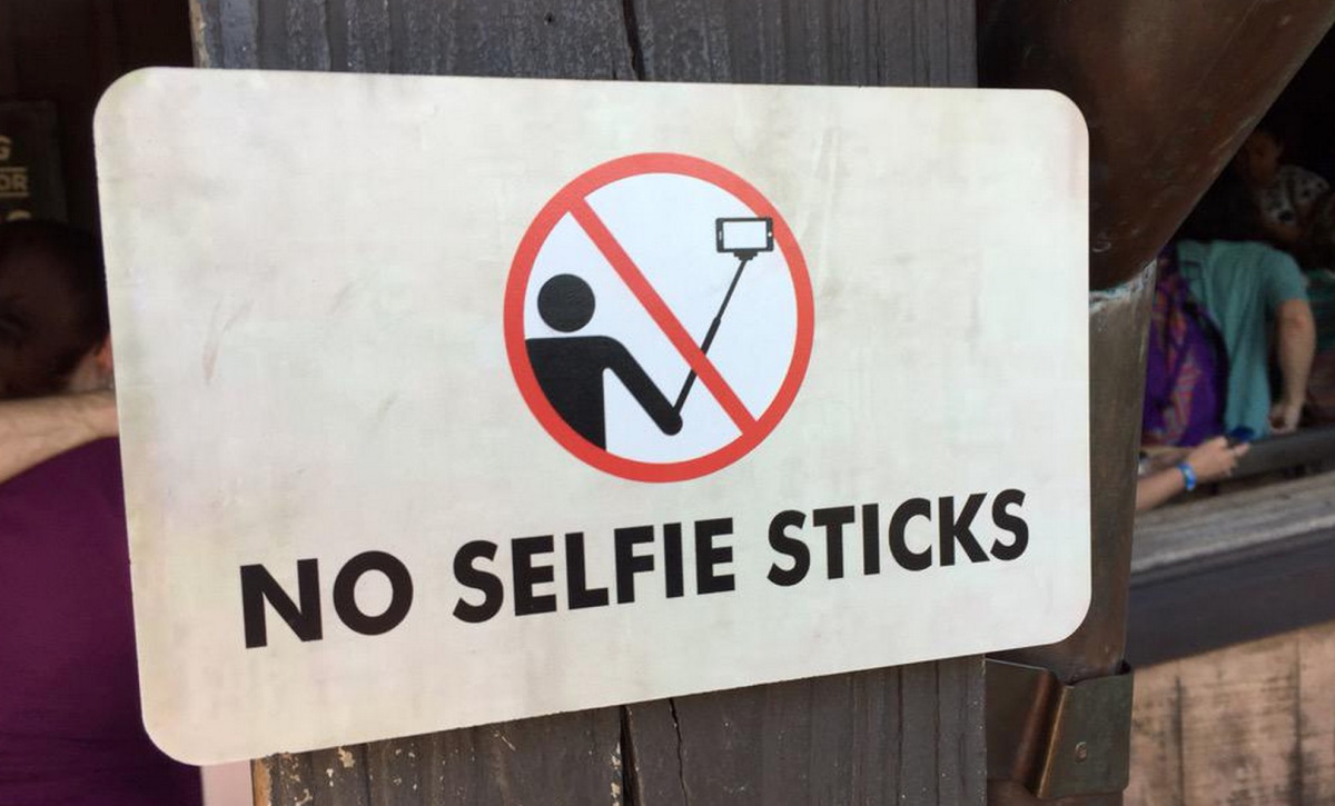 no-selfie-sticks